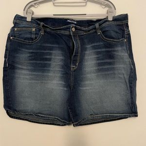 Wallflower plus size shorts